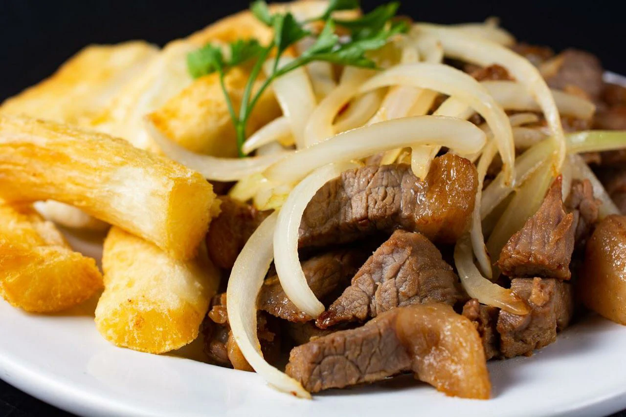 Carne de sol com fritas ou aipim